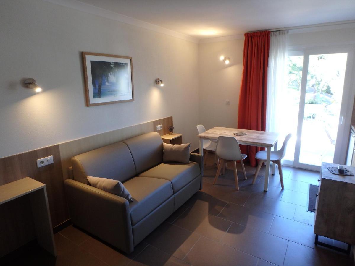 Veles Cannes